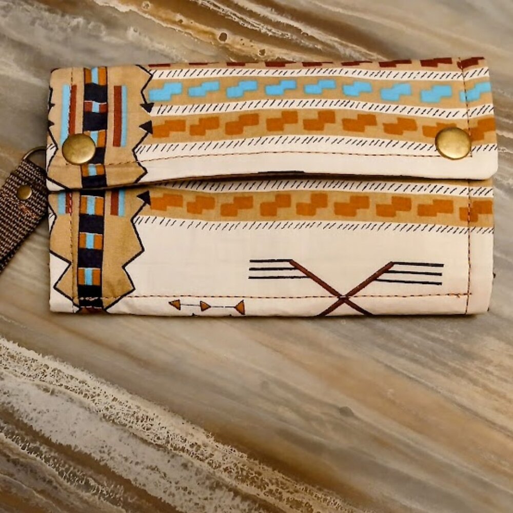 New Southwestern Clutch Wristlet Wallet Brown Cream Geometric Trifold Zip Pouch